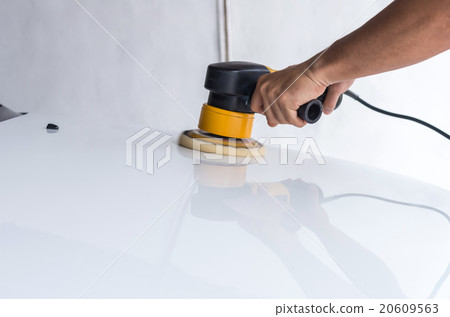 Polishing the white car with reflection, car care concept 20609563