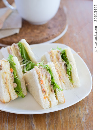 Fresh made tuna sandwiches on wood table 20615465
