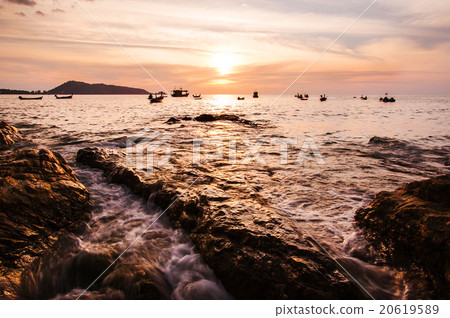 Seascape long exposure with sunset Seascape long exposure with sunset 20619589