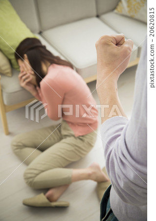 家庭暴力 20620815