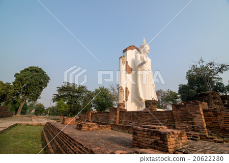 White Buddha statue 20622280