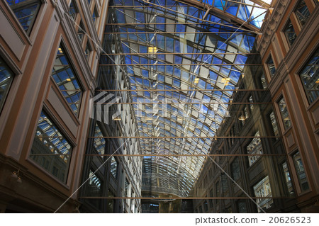 window glazing modern building 20626523