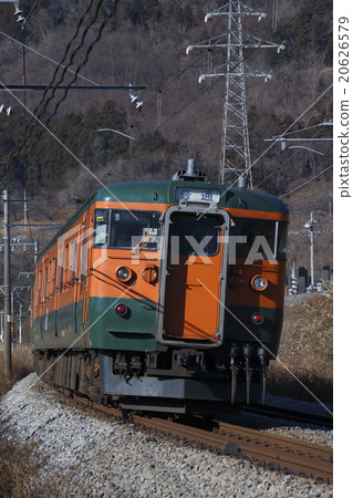 上越線高崎口的115系列列車 20626579