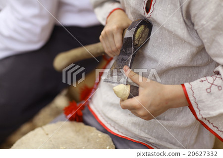 Vologda, RUSSIA _ July 4: handicrafts at street festival on July 4, 2015, in Vologda, Russia Vologda, RUSSIA _ July 4: handicrafts at street festival on July 4, 2015, in Vologda, Russia 20627332