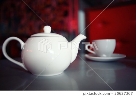 cup of tea at a cafe blurred background cup of tea at a cafe blurred background 20627367