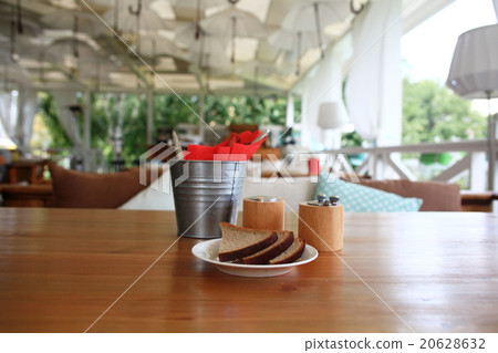 table setting in cafe table setting in cafe 20628632