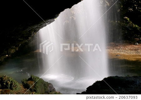 Longfeng Falls (Otaki) · · · Falls on the reverse side Longfeng Falls (Otaki) · · · Falls on the reverse side 20637093