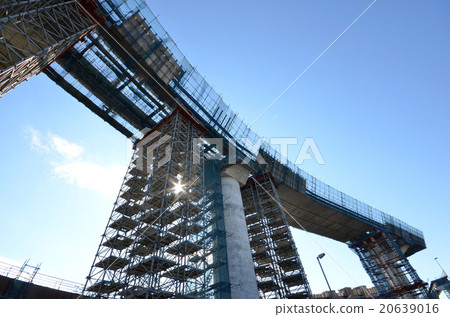 公路交界處的施工現場 20639016