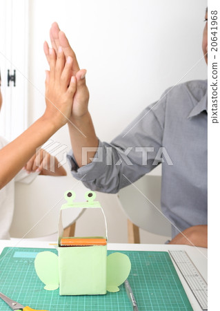 Making a savings box for summer vacation 5. Completion 20641968