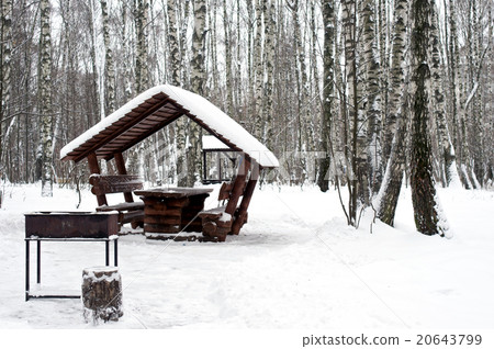 Alcove with brazier covered with snow 20643799