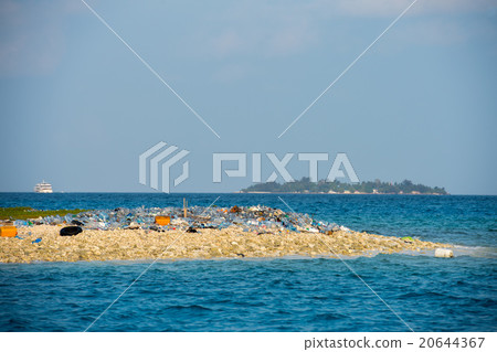 maldives rubbish island garbage plastic maldives rubbish island garbage plastic 20644367