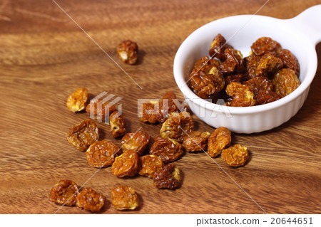 Golden Berry 20644651