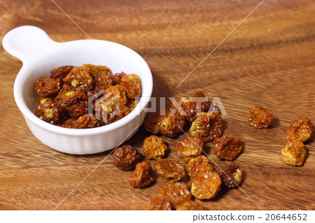 Golden Berry 20644652