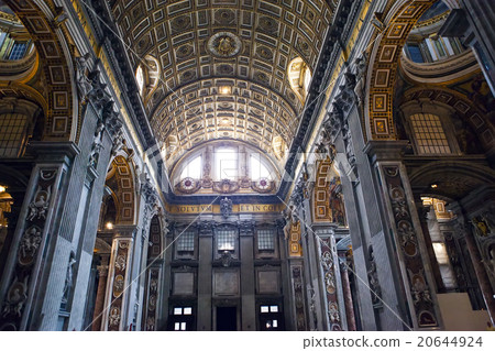 Italy. Rome. Vatican. St Peter's Basilica. Indoor  20644924