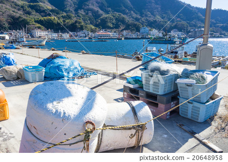 A fisherman tool placed on the shore of Uchiura Bay 20648958