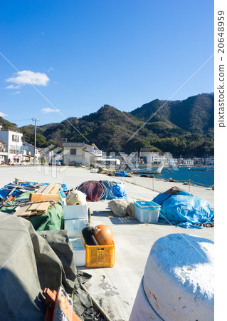 A fisherman tool placed on the shore of Uchiura Bay 20648959