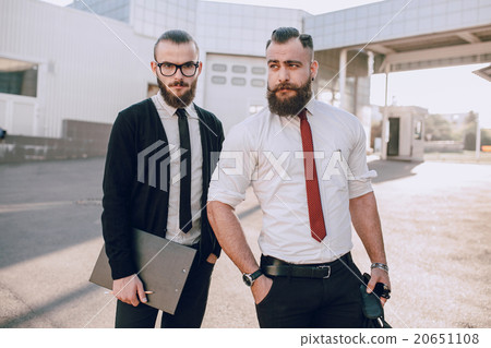 business man outside 20651108