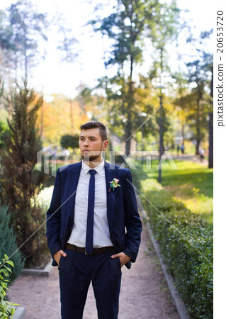 The groom with a beard 20653720