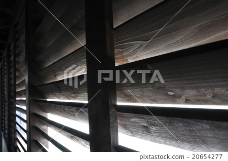 Light leaving the louver board 20654277