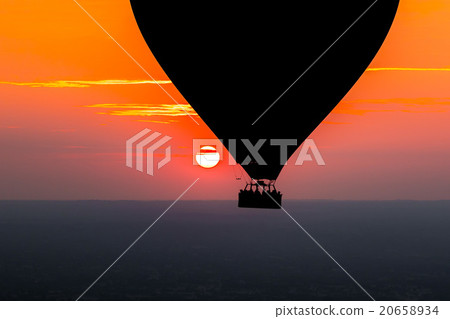 Numerous Buddhist relics and balloons of Myanmar and Bagan at sunrise Numerous Buddhist relics and balloons of Myanmar and Bagan at sunrise 20658934