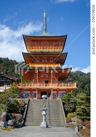 從和歌山前面看到的Aoeki寺 從和歌山前面看到的Aoeki寺 20659606