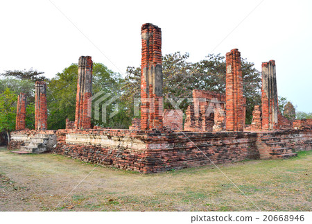 Ayutthaya temple ruins, Wat Mahathat Thailand 20668946