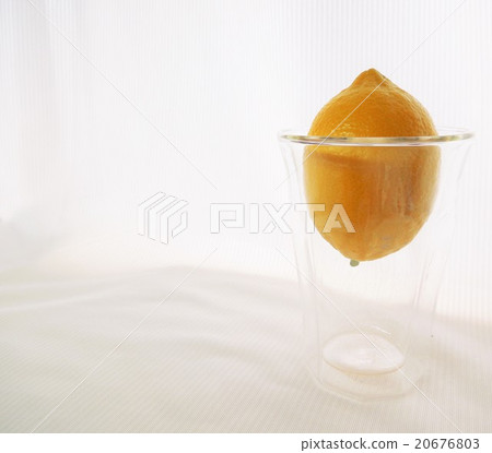 Lemon  20676803