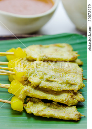 Grilled Pork Satay with Peanut Sauce and Vinegar 20678979