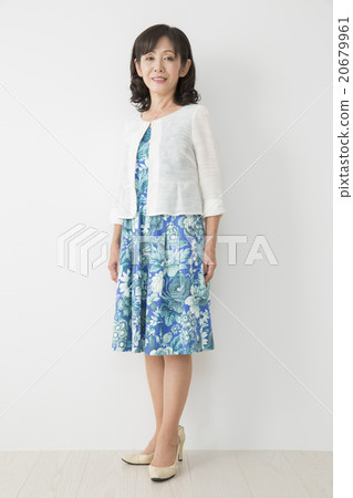 Senior women portrait 20679961