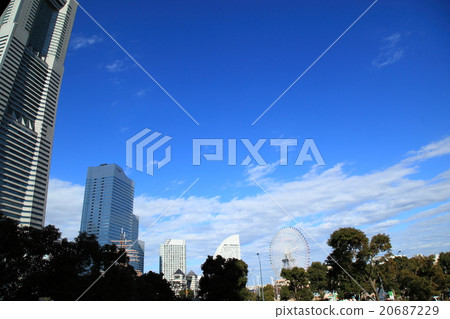Minato Mirai district on a sunny day 20687229