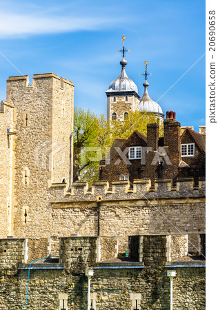 Walls of the Tower of London - England Walls of the Tower of London - England 20690658