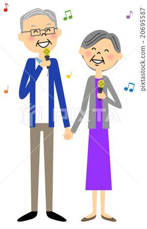 享受卡拉OK演唱的一對老夫婦 20695587