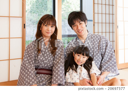 Family travel Yukata with parents and children Family travel Yukata with parents and children 20697377