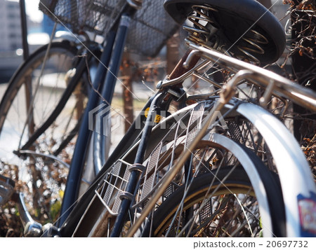 被遺棄的自行車 被遺棄的自行車 20697732