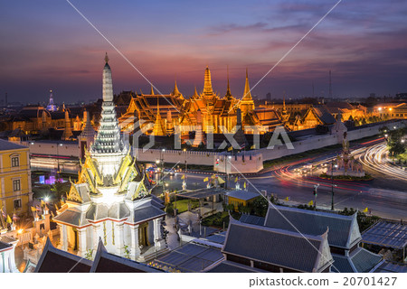 Golden Temple Wat Phra Kaeo at sunset, 20701427