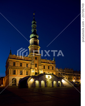 Town Hall at night, Main Square, Zamosc, Poland Town Hall at night, Main Square, Zamosc, Poland 20706749