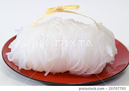 手捲白色瀑布 20707795