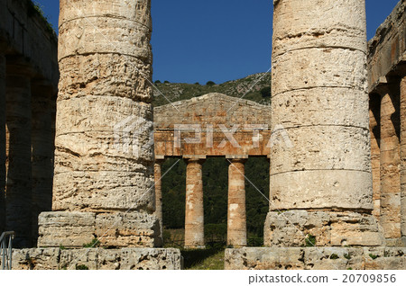Classic Greek (Doric) Temple at Segesta in Sicily 20709856