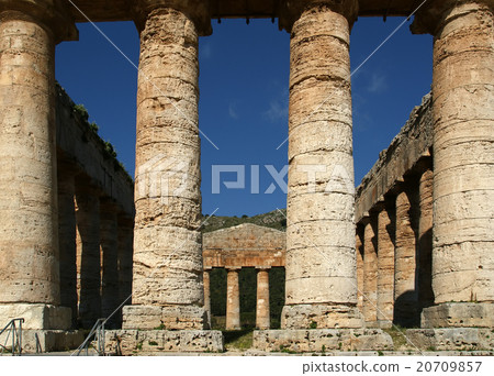 Classic Greek (Doric) Temple at Segesta in Sicily Classic Greek (Doric) Temple at Segesta in Sicily 20709857