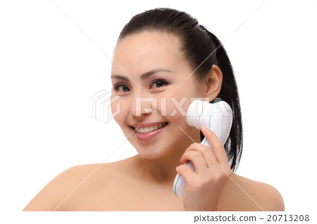 Portraite of a beautiful woman Portraite of a beautiful woman 20713208