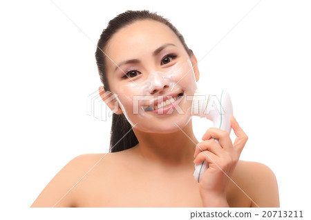 Portraite of a beautiful woman 20713211