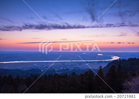 莊內平原的黃昏 20715981