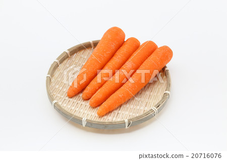 Carrots	 Carrots	 20716076
