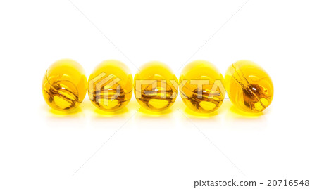 Fish oil capsules isolated on white background 20716548