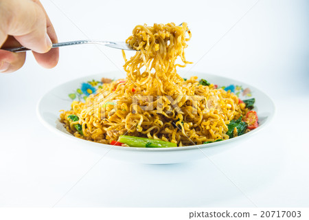 fried noodles 20717003