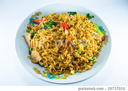 fried noodles 20717010