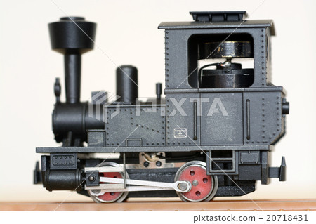 Model of European-type tank-type light steam locomotive 20718431