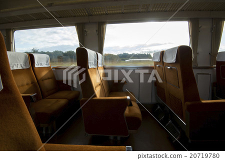 東武特快列車號,350系列車內 東武特快列車號,350系列車內 20719780
