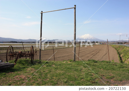 Northern earth and back Mt. Yotei 20722130