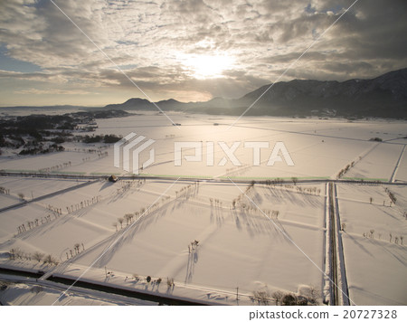 Snow scene of Natsui (aerial photograph) 20727328